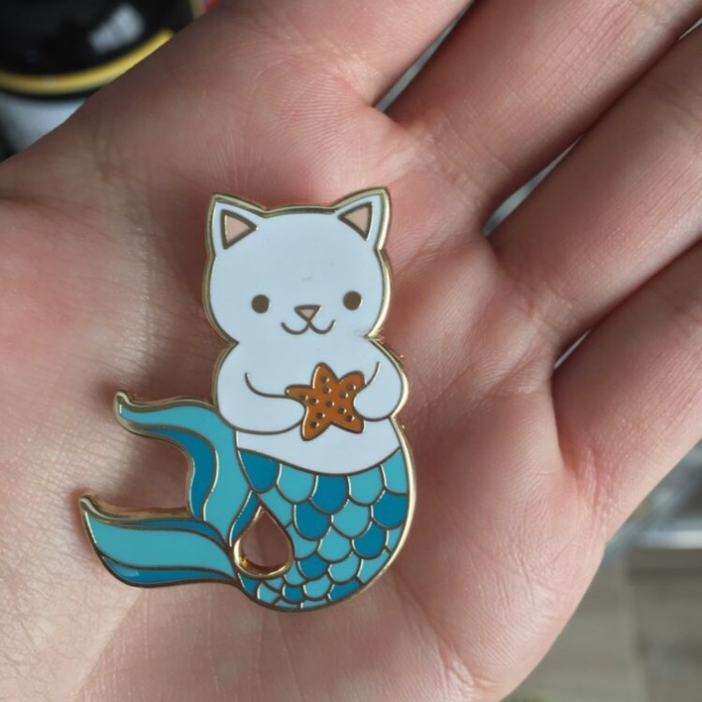Cute Cat Mermaid Gold Enamel Pin - Picture 3 of 4